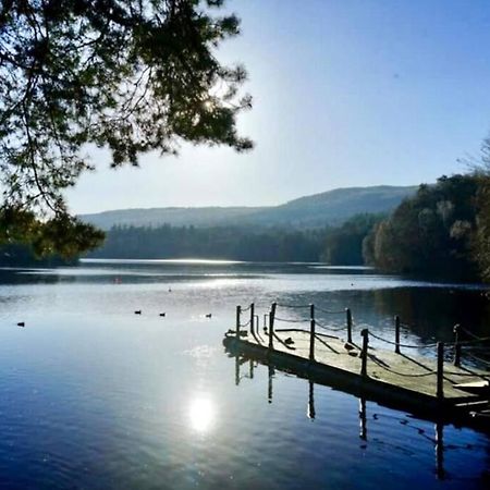 Beautiful 2 Bedroom, 2 Bathroom Flat With Parking. Pitlochry Esterno foto