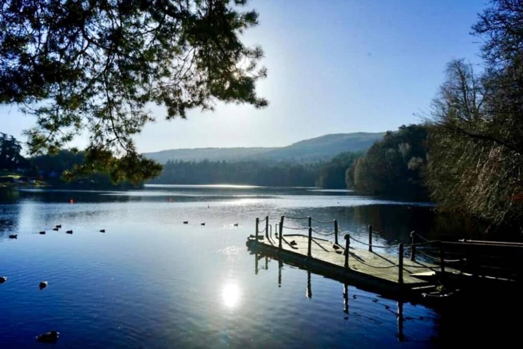 Beautiful 2 Bedroom, 2 Bathroom Flat With Parking. Pitlochry Esterno foto